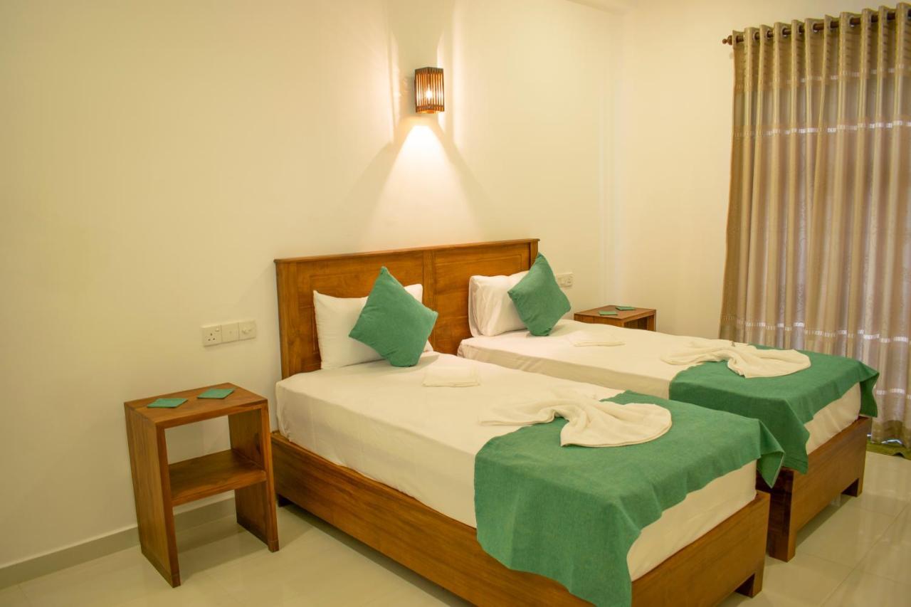 Lavinia Escapes Hotell Dehiwala-Mount Lavinia Eksteriør bilde