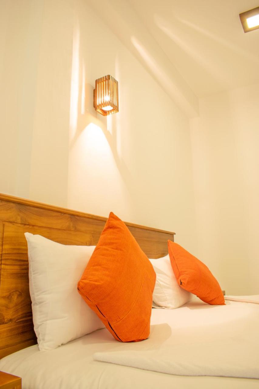 Lavinia Escapes Hotell Dehiwala-Mount Lavinia Eksteriør bilde