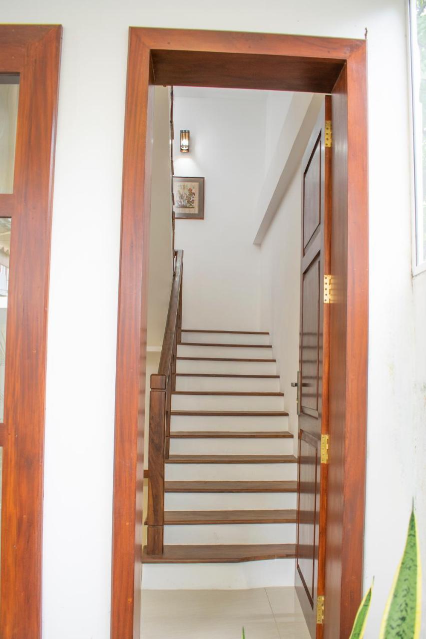 Lavinia Escapes Hotell Dehiwala-Mount Lavinia Eksteriør bilde