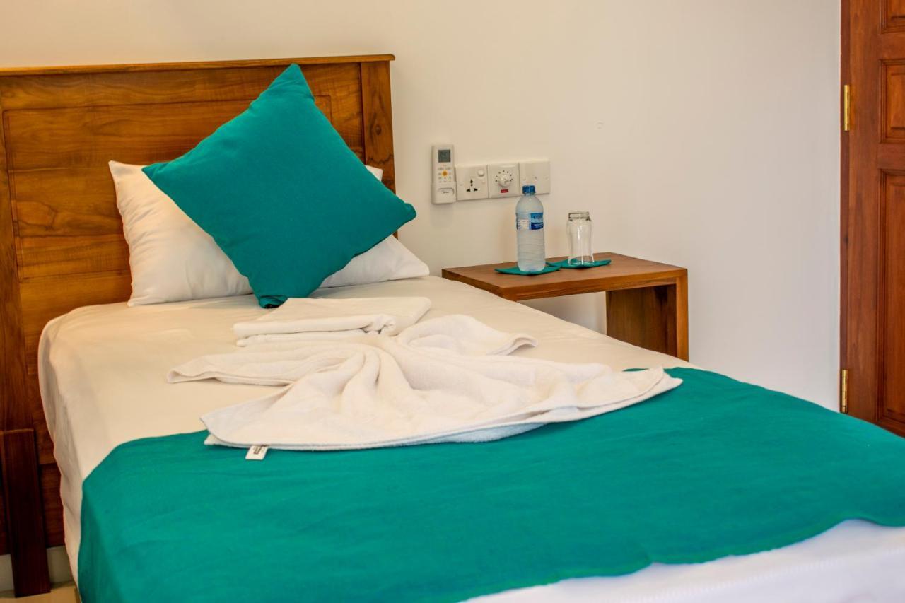 Lavinia Escapes Hotell Dehiwala-Mount Lavinia Eksteriør bilde